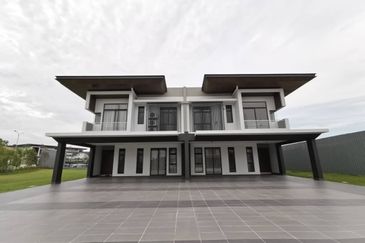 Elmina Green Three @ City of Elmina