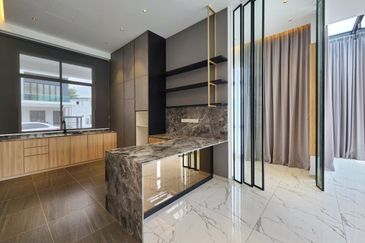 Seksyen 13, Shah Alam