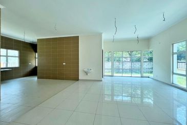 Bandar Tun Hussein Onn