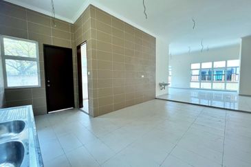 Bandar Tun Hussein Onn