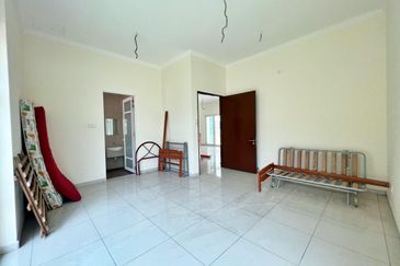 Bandar Tun Hussein Onn