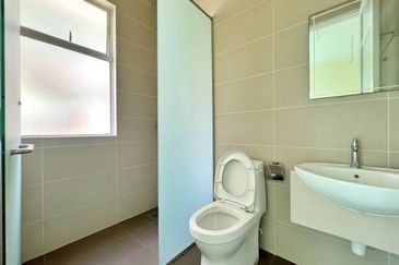 Bandar Tun Hussein Onn