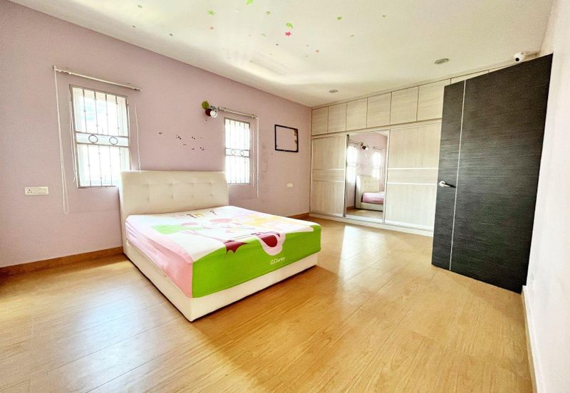 Bandar Tun Hussein Onn