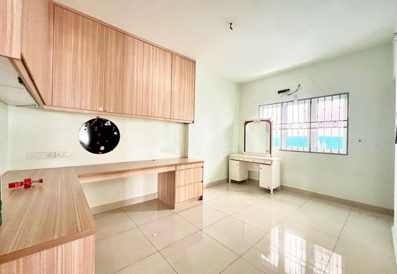 Bandar Tun Hussein Onn