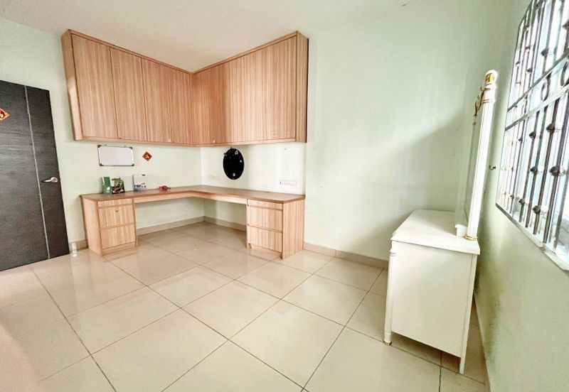 Bandar Tun Hussein Onn