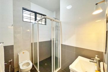 CHEAP Bungalow @ Cheras Batu 9 for sale