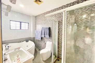 CHEAP Bungalow @ Cheras Batu 9 for sale