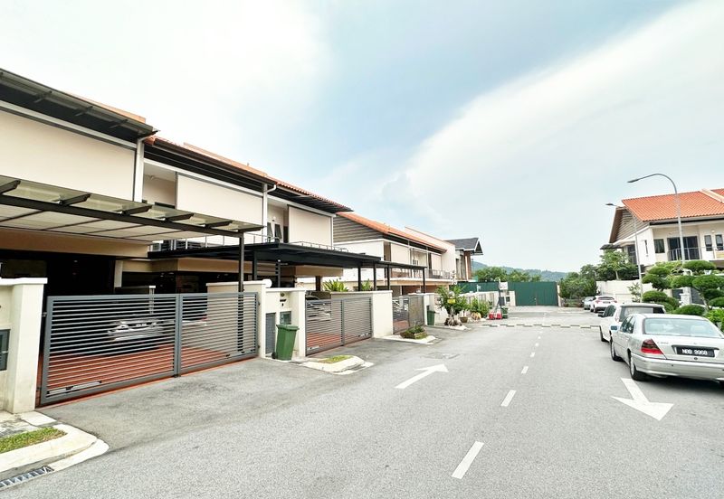 Tiara Hills, Taman Taynton View