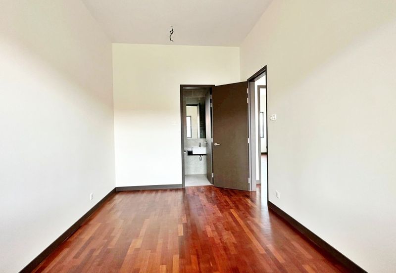 Tiara Hills, Taman Taynton View