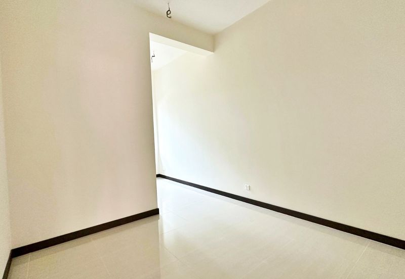 Tiara Hills, Taman Taynton View