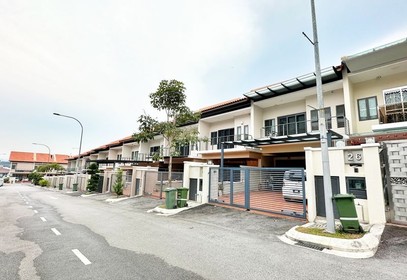 Tiara Hills, Taman Taynton View