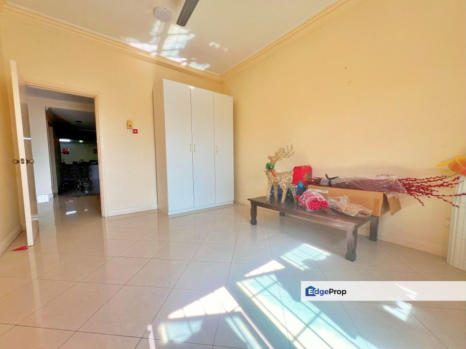 CHEAP Pinggiran Bukit Segar @ 3 Sty Semi D House, Kuala Lumpur, Cheras