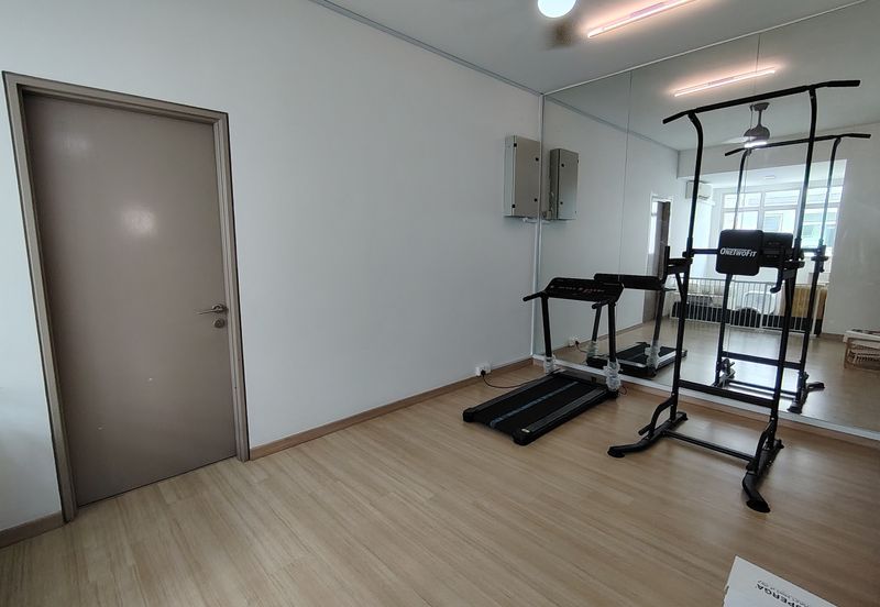 Fully Furnished 3 storey terrace house @ Taman Denai Puchong 