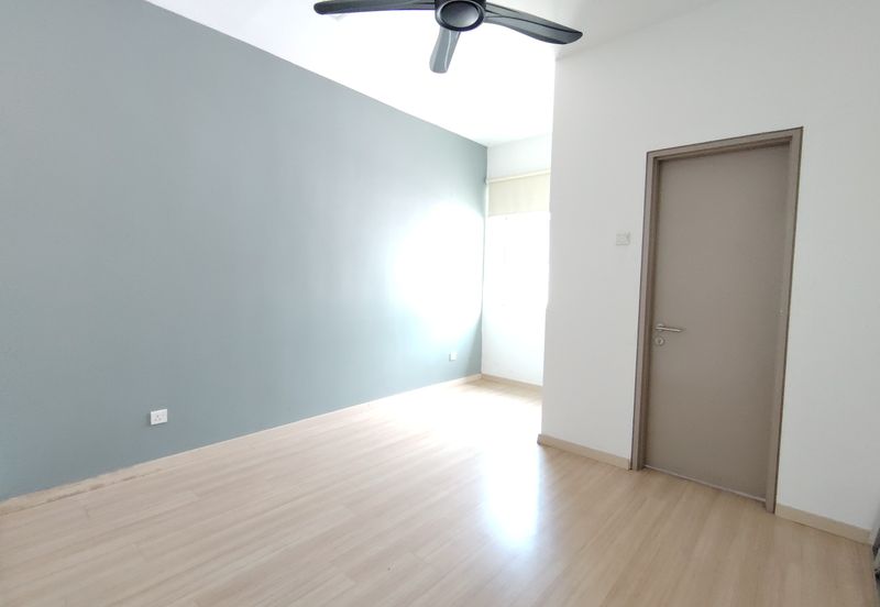 Fully Furnished 3 storey terrace house @ Taman Denai Puchong 