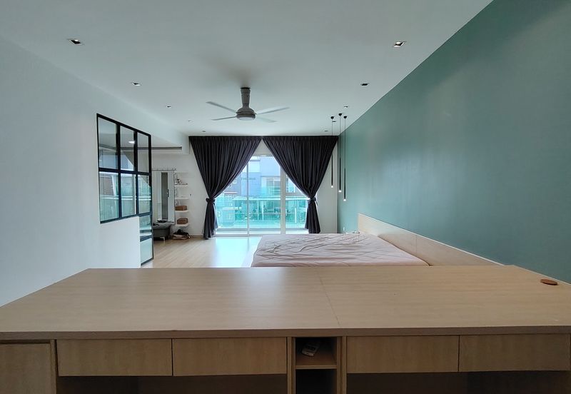 Fully Furnished 3 storey terrace house @ Taman Denai Puchong 