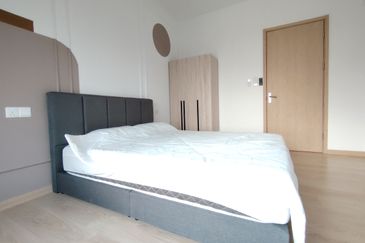 Brand new Aradia Lake City FULLY FURNISHED @ Wifi Medium Room For rent,KL North,Kepong