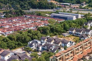 New Completed FREEHOLD INDIVIDUAL Title 5 Storey Superlink with CCC @ Taman Melati