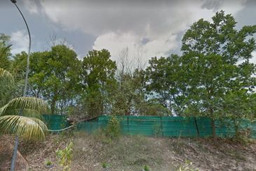 Ulu Tiram Bungalow Land