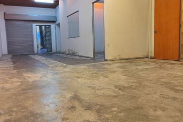 🏬Ground floor Shop Bandar Puteri Puchong near Hero Puteri Puchong