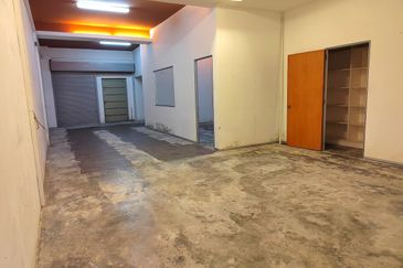 🏬Ground floor Shop Bandar Puteri Puchong near Hero Puteri Puchong