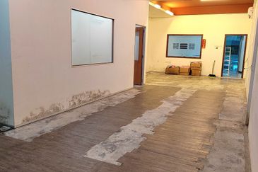 🏬Ground floor Shop Bandar Puteri Puchong near Hero Puteri Puchong