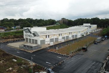 [Tenanted] 2&3 Storey Factory For Sale, Senawang Integrated Industrial Park