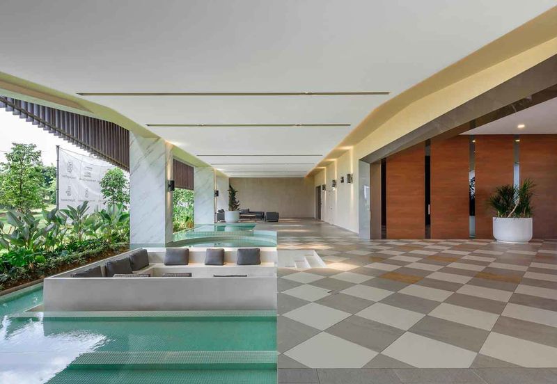 Par 3 Condo & Condo Villa