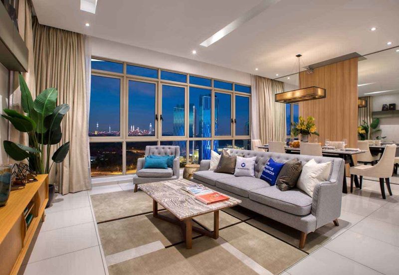 Par 3 Condo & Condo Villa