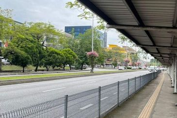 Taipan Business Centre, USJ 10