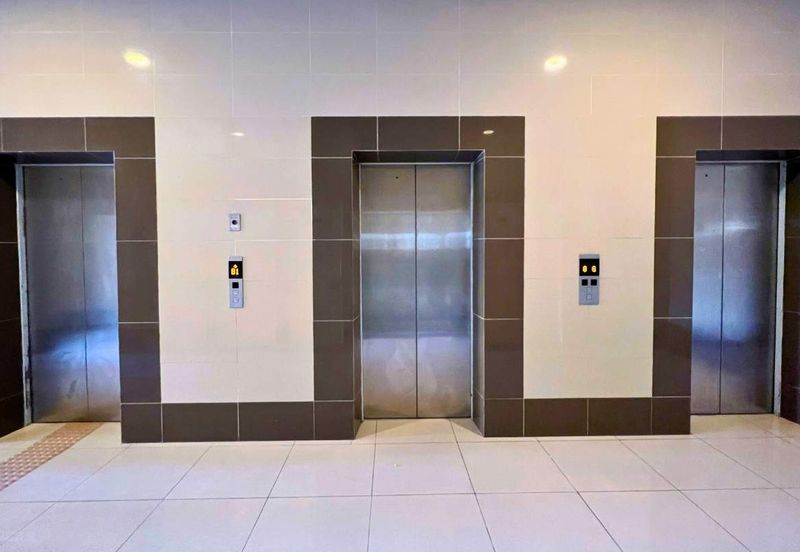 Taipan Business Centre, USJ 10