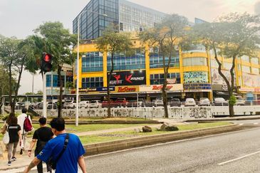 Taipan Business Centre, USJ 10