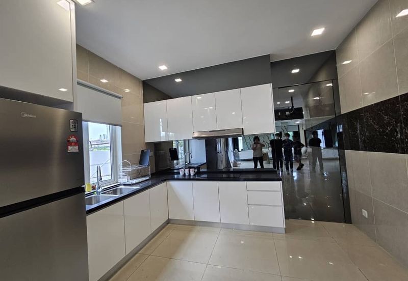 Sri Petaling, Zone L