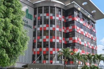 Section 13 (Seksyen 13)