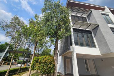 Mozart, Symphony Hills