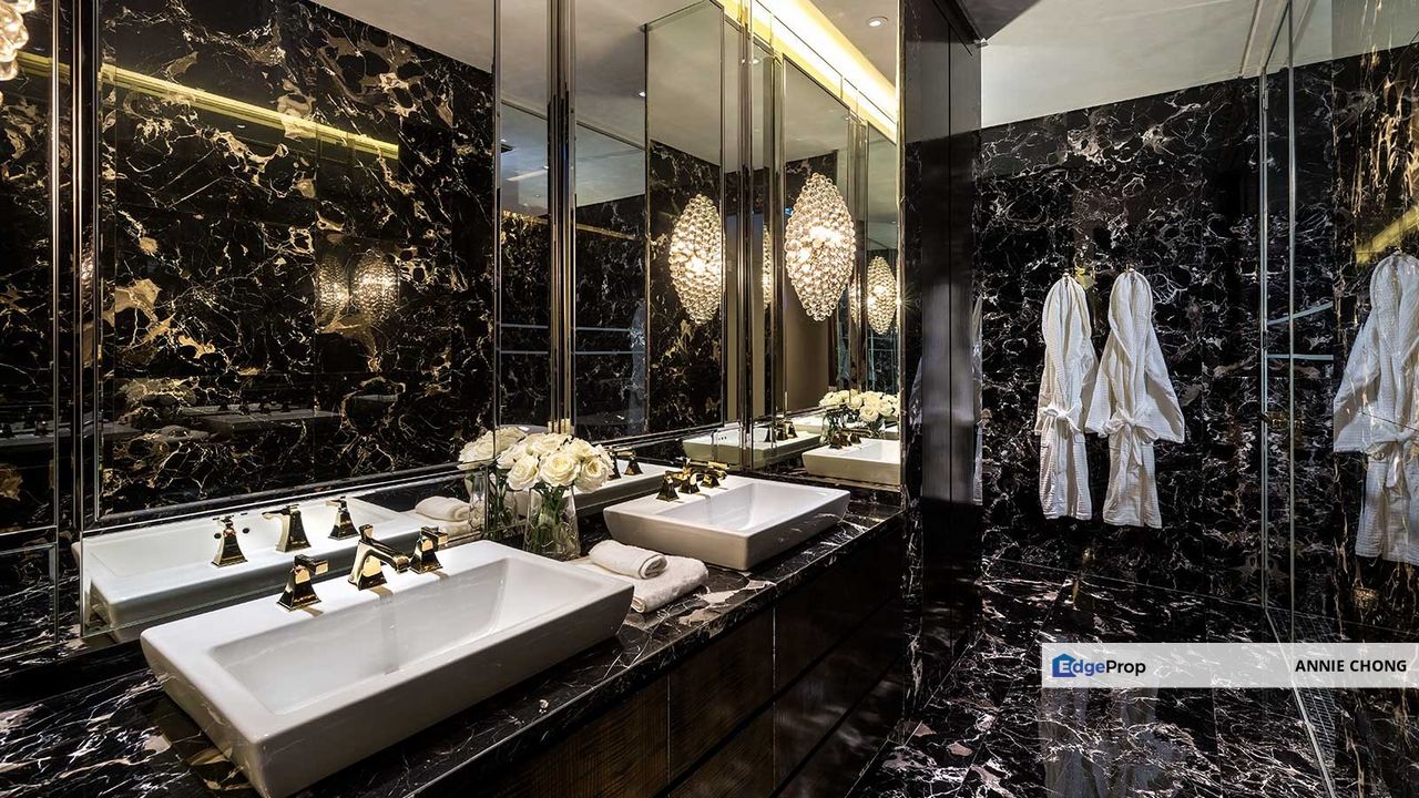 CORNER. KLCC (1min) Four Seasons Place, KLCC, Kuala Lumpur, Kuala Lumpur, KLCC