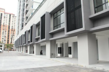 Glomac Centro @ Bandar Utama, Ground floor shop 1285sf RENT RM 4,000