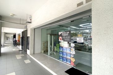 Glomac Centro @ Bandar Utama, Ground floor shop 1285sf RENT RM 4,000