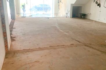 Glomac Centro @ Bandar Utama, Ground floor shop 1285sf RENT RM 4,000