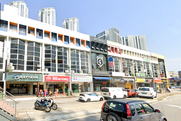 Bangunan Indah UPC @ Old Klang Road, 4.5sty Shop & Office FREEHOLD Facing Main Road For Sale