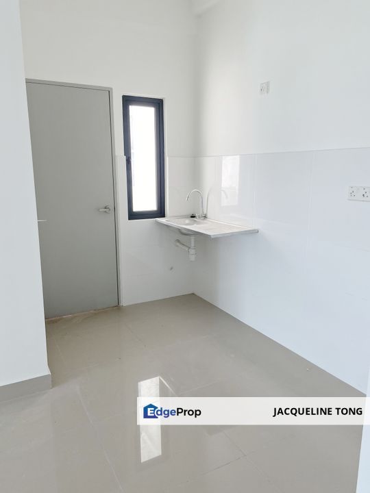 Twin Residence @ Puchong Jaya. FREEHOLD 3rooms 2bathrooms Brand New Corner Unit for Sale , Selangor, Puchong