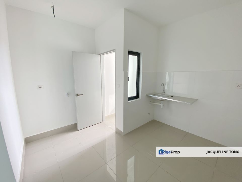 Twin Residence @ Puchong Jaya. FREEHOLD 4rooms 2bathrooms Brand New Corner Unit for Sale , Selangor, Puchong