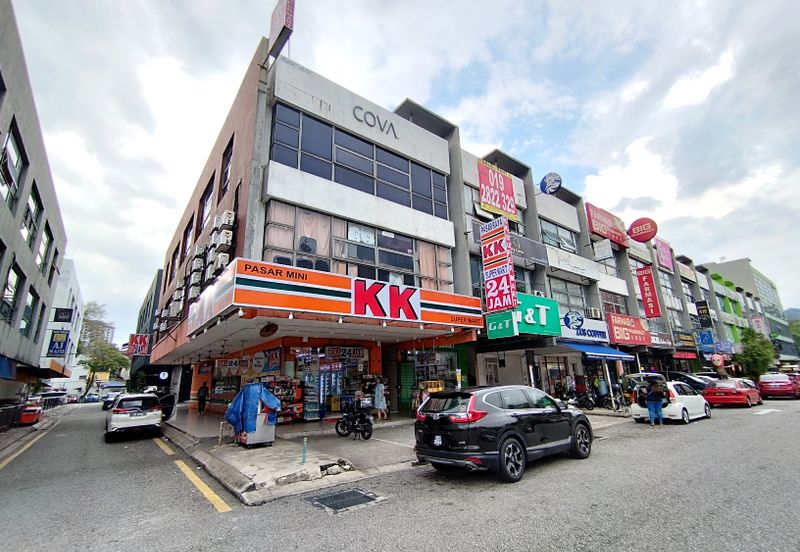 The Trillium @Lake Fields