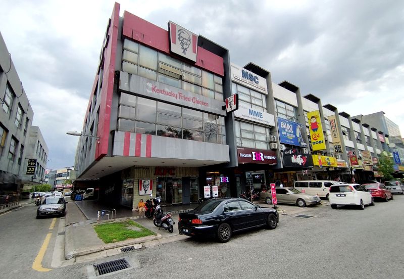 The Trillium @Lake Fields