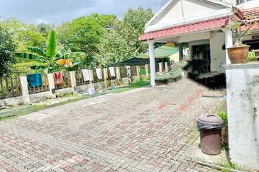 Bandar Sri Damansara, 2sty CORNER Terrace House with Big Land, FREEHOLD for Sale RM 2mil