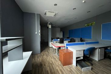 HiCom-Glenmarie Industrial Park