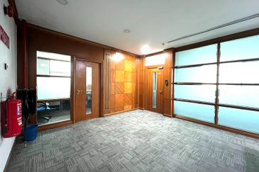 HiCom-Glenmarie Industrial Park