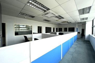 HiCom-Glenmarie Industrial Park