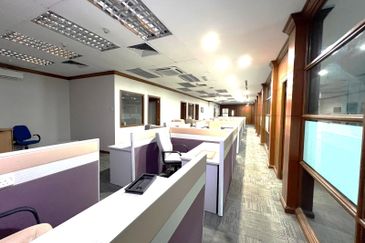 HiCom-Glenmarie Industrial Park