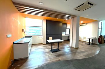 HiCom-Glenmarie Industrial Park