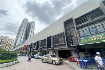 Kampung Sungai Kayu Ara